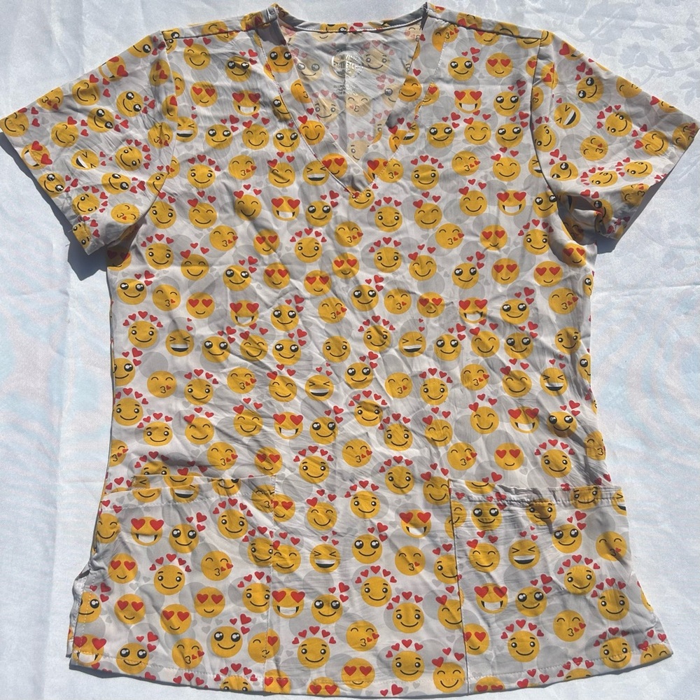 JDM Divine Stretch Emojis Scrubs Tooniforms Uniform V Neck Top Women’s Size S